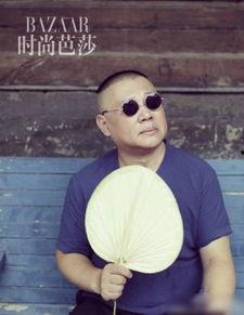 郭麒麟背心吃瓜,意外成为娱乐圈焦点