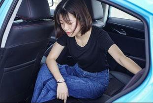 美女车内照片吃瓜,吃瓜群众热议背后的故事